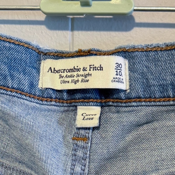 Abercrombie & Fitch Curve Love Ultra High Rise Ankle Straight Jean Size 30 Long - Picture 3 of 3